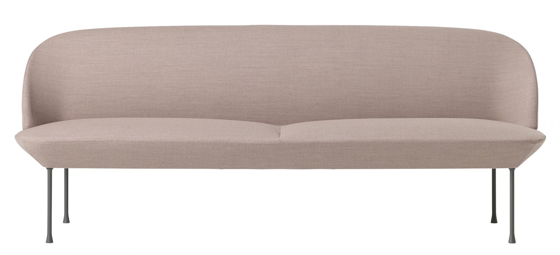 Beiges Oslo Sofa von Muuto mit minimalistischem Design und filigranen Metallbeinen.